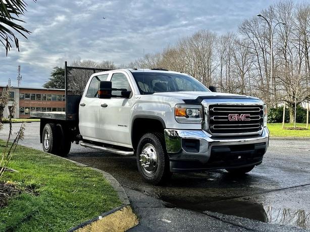 2017 GMC Sierra 3500HD 9 Foot Flat Deck 4WD image 1