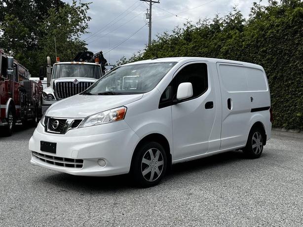2020 Nissan NV200 SV Cargo Van image 1