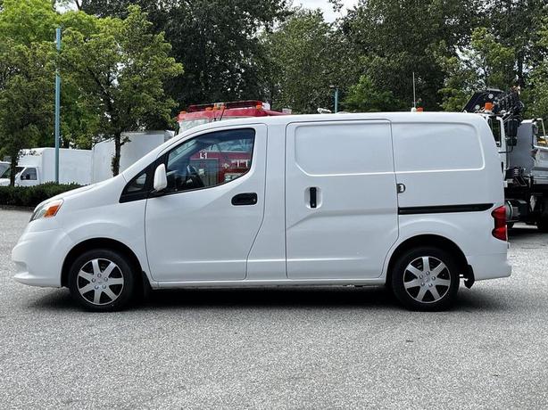 2020 Nissan NV200 SV Cargo Van image 2