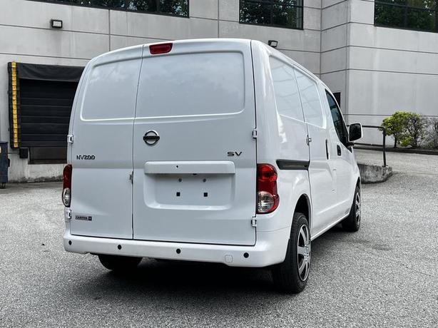 2020 Nissan NV200 SV Cargo Van image 6