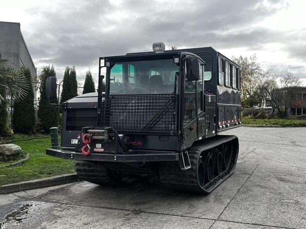 2023 Prinoth Panther T6 12 Passenger Crew Cab Carrier 4WD Diesel image 4