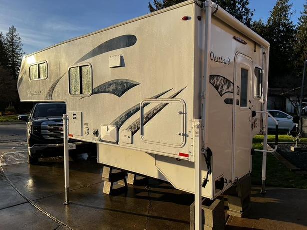2023 Westland 80W 8 Foot Recreational Truck Bed Camper image 7