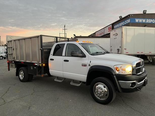 2008 Dodge Ram 5500 Quad Cab 2WD 14 Foot Flat Deck Diesel With Power Tailgate image 7