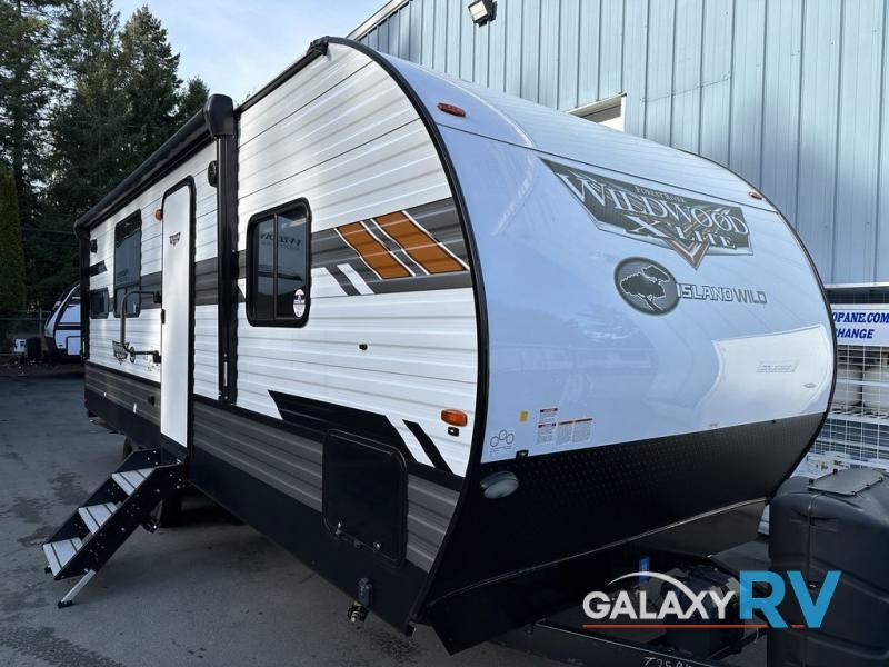 Used 2022 Forest River RV Wildwood 25RKS display photo