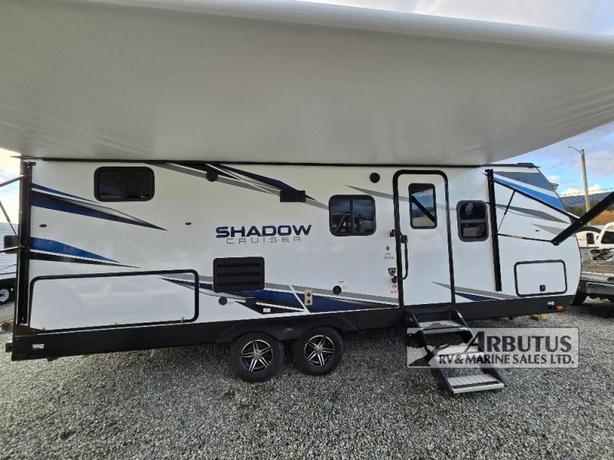Used 2022 Cruiser Shadow Cruiser 240BHS image 4