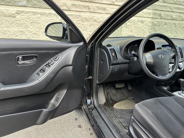 2010 Hyundai Elantra image 7
