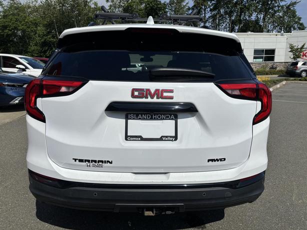 2021 GMC Terrain SLE image 6