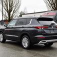 2025 Mitsubishi Outlander PHEV SE - $10,000 Discount, Manager Demo! thumbnail image 3