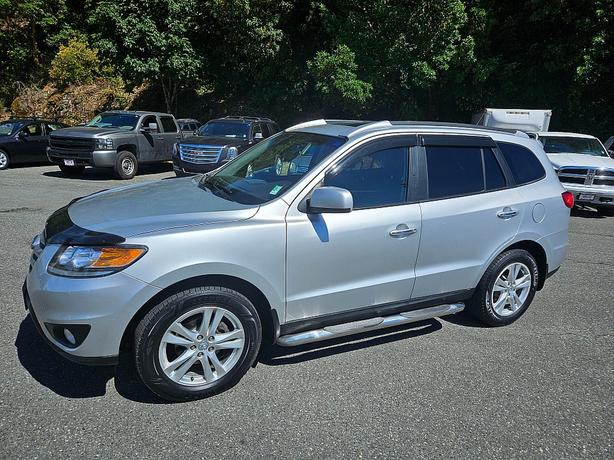 2012 Hyundai  Santa Fe SE image 2