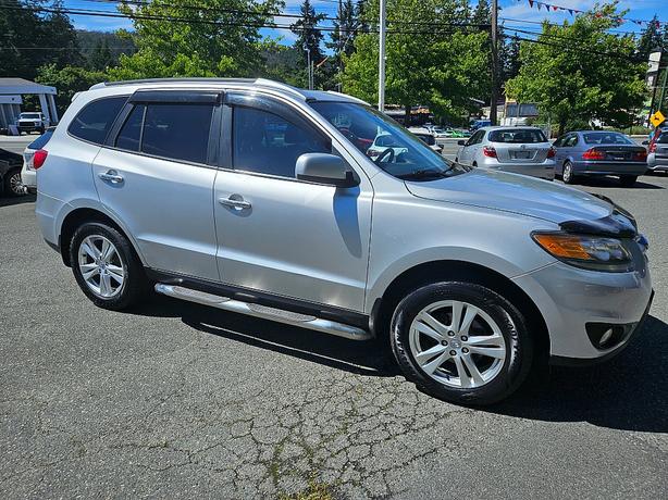 2012 Hyundai  Santa Fe SE image 6