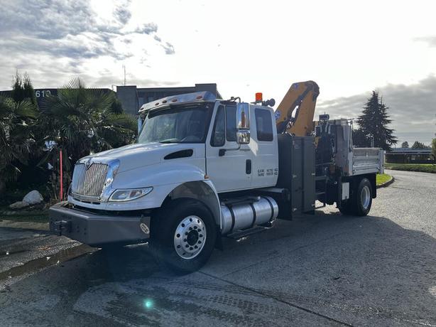 2013 International DuraStar 4300 Dump Truck With Crane Air Brakes Diesel image 5