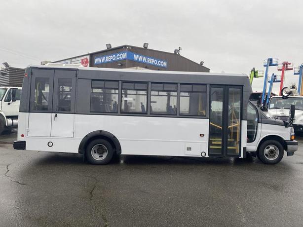 2018 Chevrolet Express G4500 21 Passenger Bus With Wheelchair Accessibility image 4