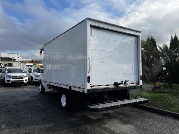 2021 Ford Econoline E-450 14  Foot Cube Van image 8