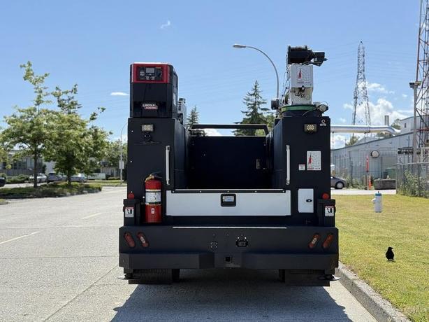 2023 Ford F-550 Super Duty XLT 4x4 Powerstroke Diesel Crane With Welder Service  image 8