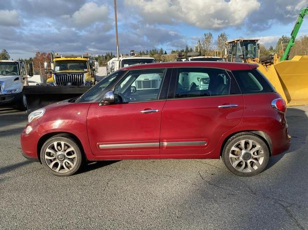 2015 Fiat 500L Lounge image 2