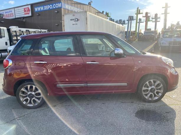 2015 Fiat 500L Lounge image 6