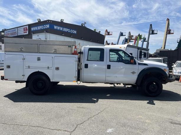 2015 Ford F-550 Service Truck Crew Cab Dually Diesel  4WD image 6