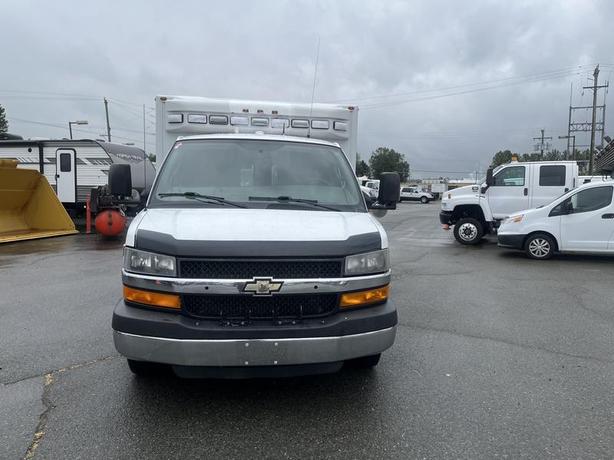 2016 Chevrolet Express G3500 Cube Van Ex Ambulance image 5