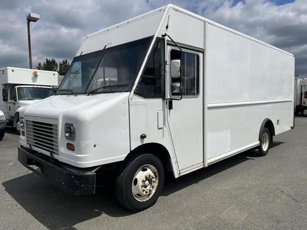 2016 Ford E-450 Utilimaster 18 Foot Cargo step Van With Rear Shelving image 1