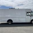 2016 Ford E-450 Utilimaster 18 Foot Cargo step Van With Rear Shelving thumbnail image 6