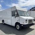 2016 Ford E-450 Utilimaster 18 Foot Cargo step Van With Rear Shelving thumbnail image 7