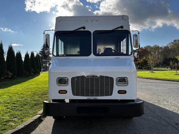 2017 Freightliner M Line Step Reefer Cargo Van image 4