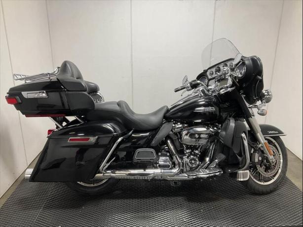 2017 Harley-Davidson Flhtcu Electra Glide Ultra Classic Motorcycle image 1