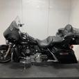 2017 Harley-Davidson Flhtcu Electra Glide Ultra Classic Motorcycle thumbnail image 3