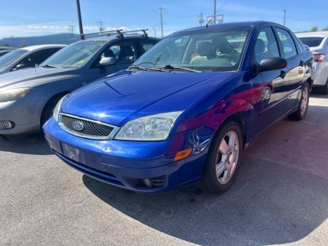 2005 Ford Focus S display photo