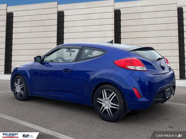 2012 Hyundai Veloster w/Tech image 4
