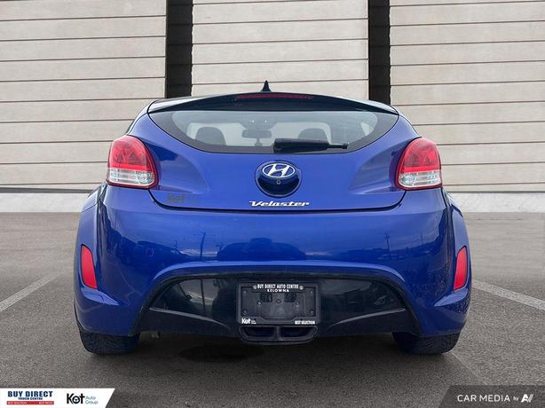 2012 Hyundai Veloster w/Tech image 5