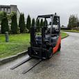 2017 Toyota 8FCGCU25 Forklift thumbnail image 4