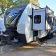 Used 2023 Grand Design Momentum G-Class 32G thumbnail image 2