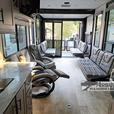 Used 2023 Grand Design Momentum G-Class 32G thumbnail image 5