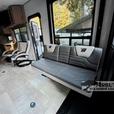 Used 2023 Grand Design Momentum G-Class 32G thumbnail image 8