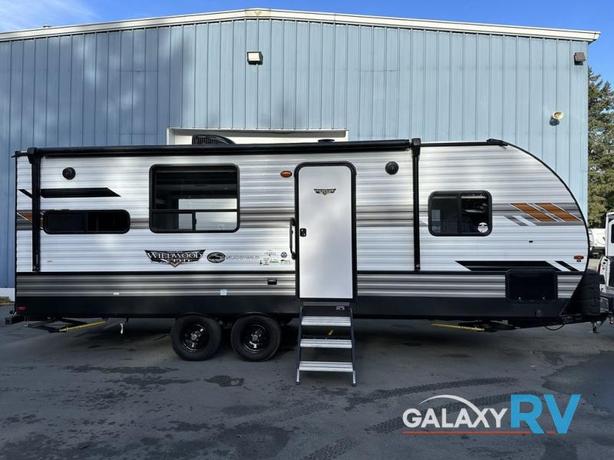 Used 2022 Forest River RV Wildwood 25RKS image 3