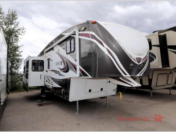 Used 2013 Palomino Sabre 31CKTS image 1