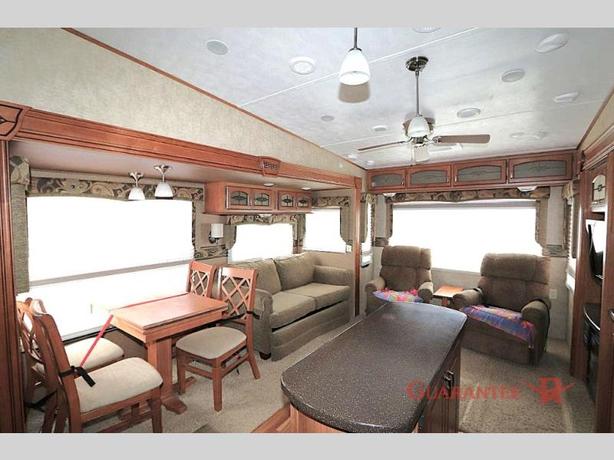 Used 2013 Palomino Sabre 31CKTS image 8