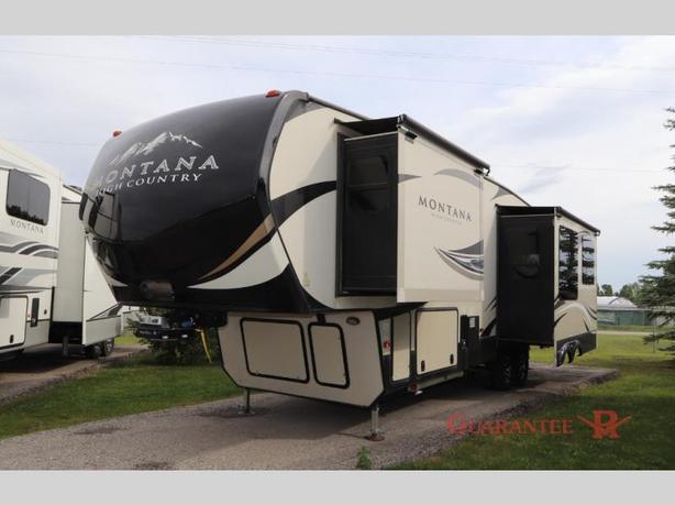 Used 2016 Keystone RV Montana High Country 305RL image 3