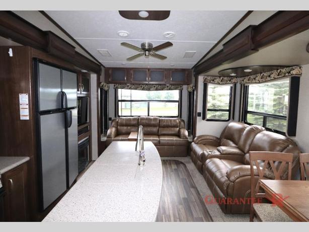 Used 2016 Keystone RV Montana High Country 305RL image 6