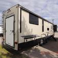 Used 2019 Keystone RV Montana High Country 380TH thumbnail image 6