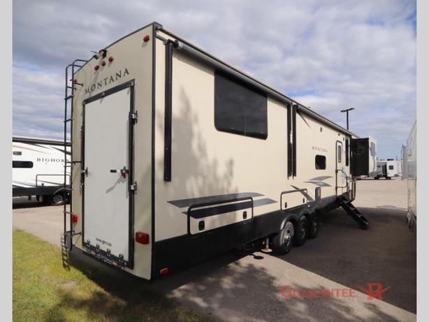 Used 2019 Keystone RV Montana High Country 380TH image 6