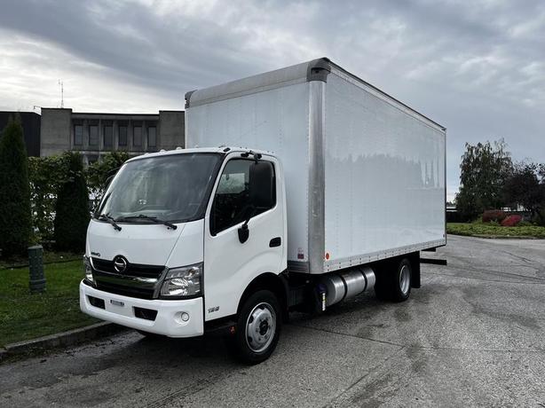 2018 Hino 195 16 Foot Cube Van 3 Seater Diesel image 5