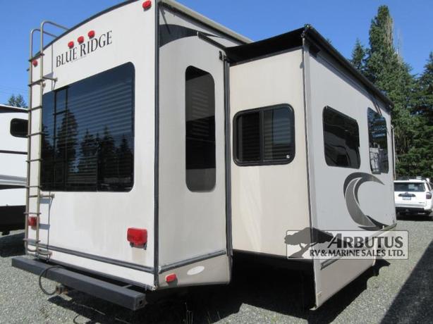 Used 2012 Forest River RV Blue Ridge 3025RL image 4