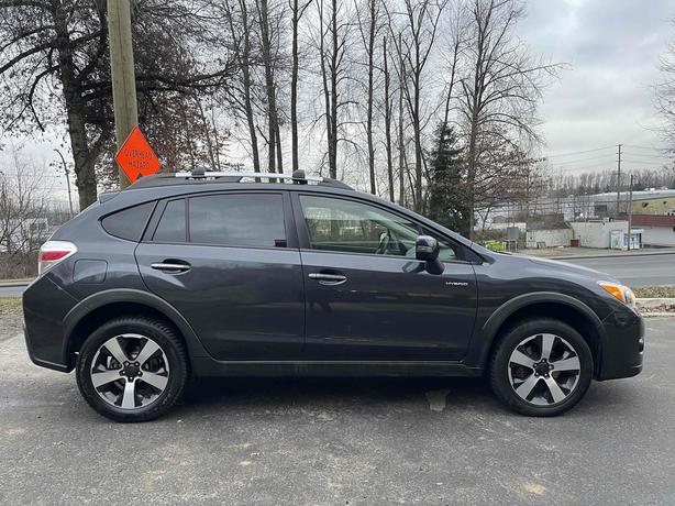 2014 Subaru XV Crosstrek Hybrid image 2