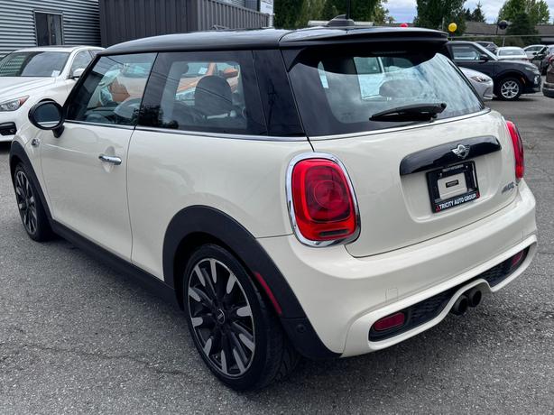 2016 MINI Cooper Hardtop S - No Accidents, Backup Camera, Sunroof image 8