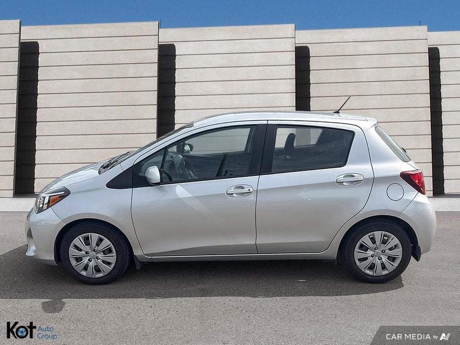2017 Toyota Yaris LE NO ACCIDENT! BLUETOOTH! display photo