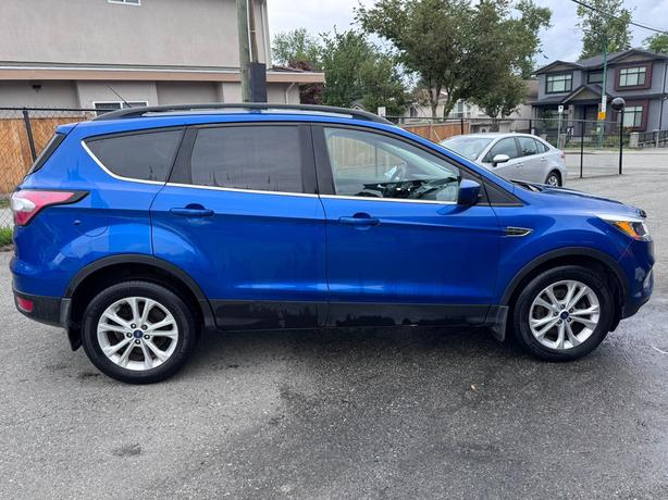 2018 Ford Escape SE - Heated Seats, Dual Climate Control image 6