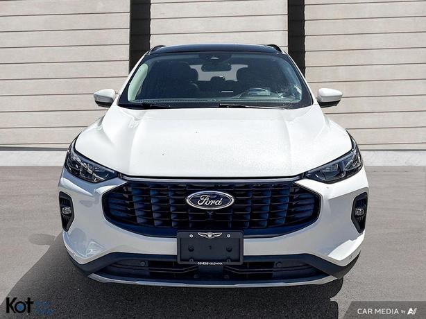 2023 Ford Escape PHEV NO ACCIDENT!VERY LOW KMS! FULL LOAD! image 2