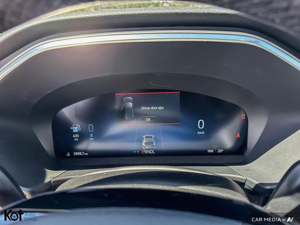 2023 Ford Escape PHEV NO ACCIDENT!VERY LOW KMS! FULL LOAD! image 8